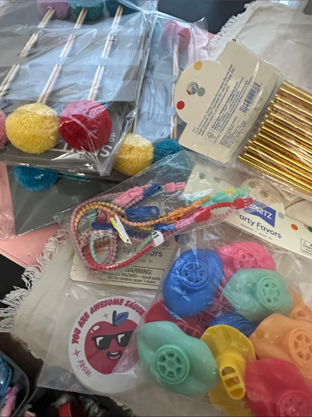 Spritz Colorful Party Favor Kit - Pink, Yellow, Red, Blue, Green, Purple NWT